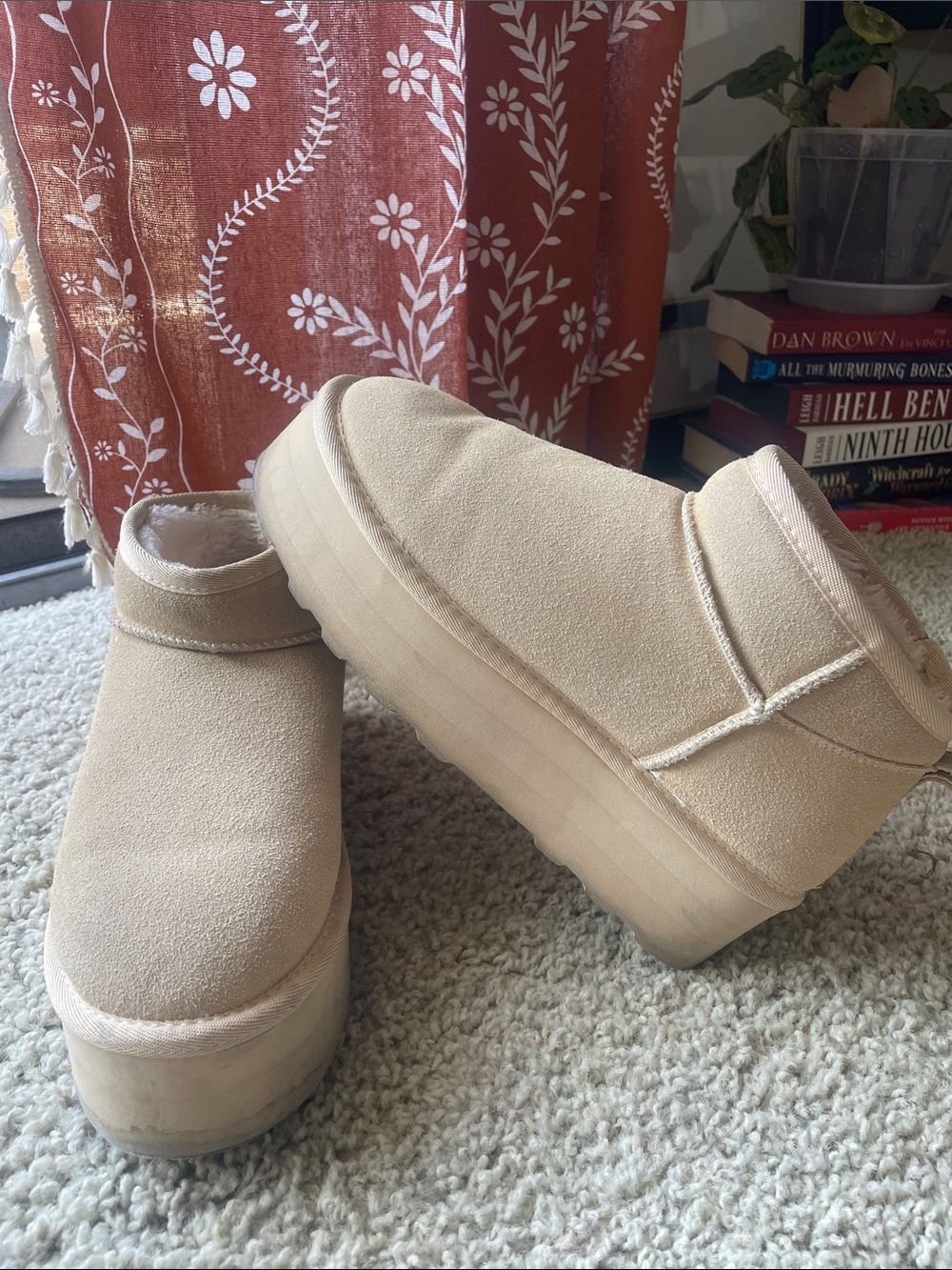 Women's Suede Platform Faux Fur Lining Slip-On Boots in Cream